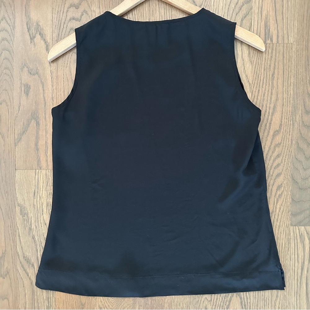Vintage Jaeger 100% Silk Round Neck Sleeveless Shell Top in Black Size Small - Picture 4 of 8